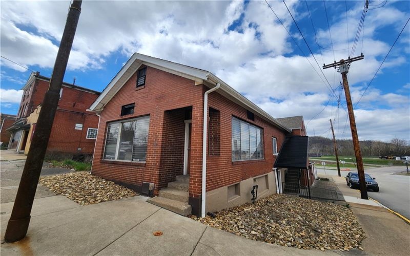 333 Brinton Ave, Trafford, 15085, ,Commercial-industrial-business,For Sale,Brinton Ave,1746504