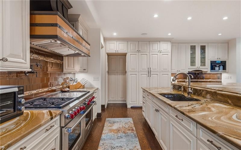 514 Justabout Road, Venetia, 15367, 6 Bedrooms Bedrooms, 14 Rooms Rooms,7.2 BathroomsBathrooms,Residential,For Sale,Justabout Road,1741287