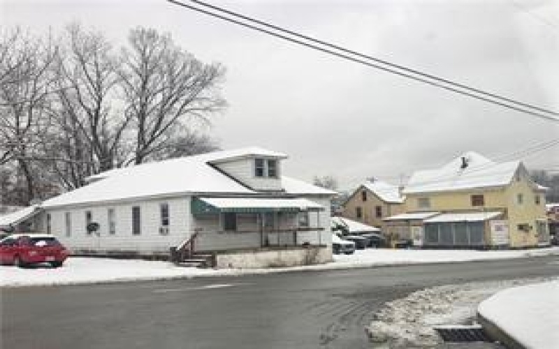 1240 Main St, Greensburg, 15601, ,Commercial-industrial-business,For Sale,Main St,1738618
