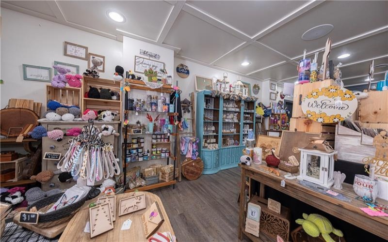 417 S Center Ave, New Stanton, 15672, ,Commercial-industrial-business,For Sale,S Center Ave,1738625