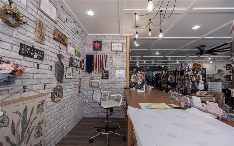417 S Center Ave, New Stanton, 15672, ,Commercial-industrial-business,For Sale,S Center Ave,1738625
