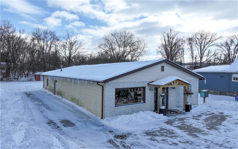 417 S Center Ave, New Stanton, 15672, ,Commercial-industrial-business,For Sale,S Center Ave,1738625