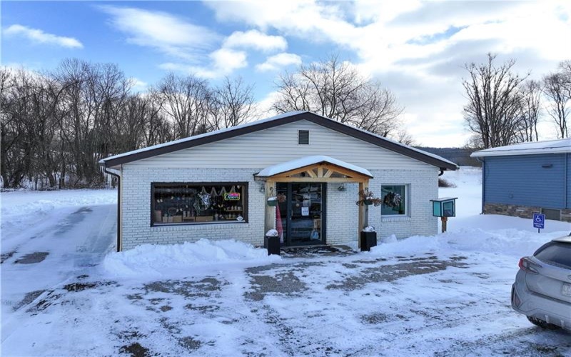 417 S Center Ave, New Stanton, 15672, ,Commercial-industrial-business,For Sale,S Center Ave,1738625