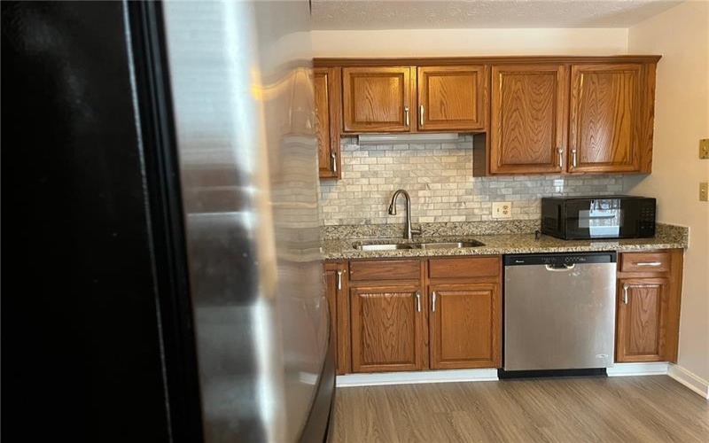2003 TRAIL SIDE COURT, Jeannette, 15644, 3 Bedrooms Bedrooms, 8 Rooms Rooms,2.1 BathroomsBathrooms,Residential,For Sale,TRAIL SIDE COURT,1743982