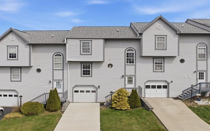 1403 Lexington Drive, Lawrence, 15055, 3 Bedrooms Bedrooms, 8 Rooms Rooms,2.2 BathroomsBathrooms,Residential,For Sale,Lexington Drive,1746564