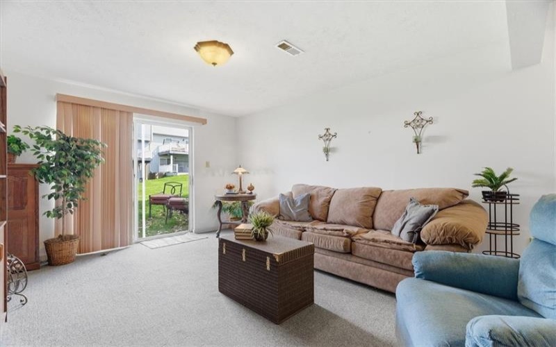 1403 Lexington Drive, Lawrence, 15055, 3 Bedrooms Bedrooms, 8 Rooms Rooms,2.2 BathroomsBathrooms,Residential,For Sale,Lexington Drive,1746564