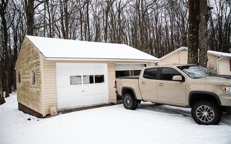 1227 Mount Carmel Dr, Windber, 15963, 3 Bedrooms Bedrooms, ,1 BathroomBathrooms,Residential,For Sale,Mount Carmel Dr,1735098
