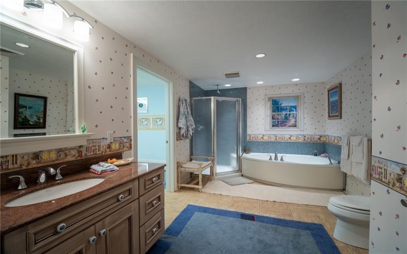 104 Angerer Rd, Canonsburg, 15317, 6 Bedrooms Bedrooms, ,4.2 BathroomsBathrooms,Residential,For Sale,Angerer Rd,1746589
