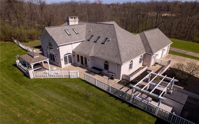 104 Angerer Rd, Canonsburg, 15317, 6 Bedrooms Bedrooms, ,4.2 BathroomsBathrooms,Residential,For Sale,Angerer Rd,1746589