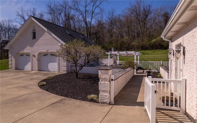 104 Angerer Rd, Canonsburg, 15317, 6 Bedrooms Bedrooms, ,4.2 BathroomsBathrooms,Residential,For Sale,Angerer Rd,1746589