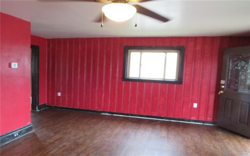 447 Middle St, Brownsville, 15417, 3 Bedrooms Bedrooms, 7 Rooms Rooms,1 BathroomBathrooms,Residential,For Sale,Middle St,1744053