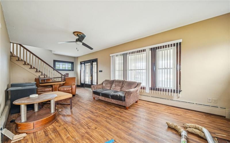 132 Pennsylvania, New Stanton, 15672, 3 Bedrooms Bedrooms, 7 Rooms Rooms,1 BathroomBathrooms,Residential,For Sale,Pennsylvania,1735152
