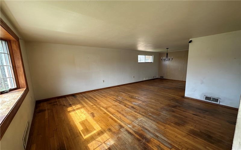14 Hillcrest Rd, Eighty Four, 15330, 4 Bedrooms Bedrooms, 9 Rooms Rooms,1.1 BathroomsBathrooms,Residential,For Sale,Hillcrest Rd,1746607