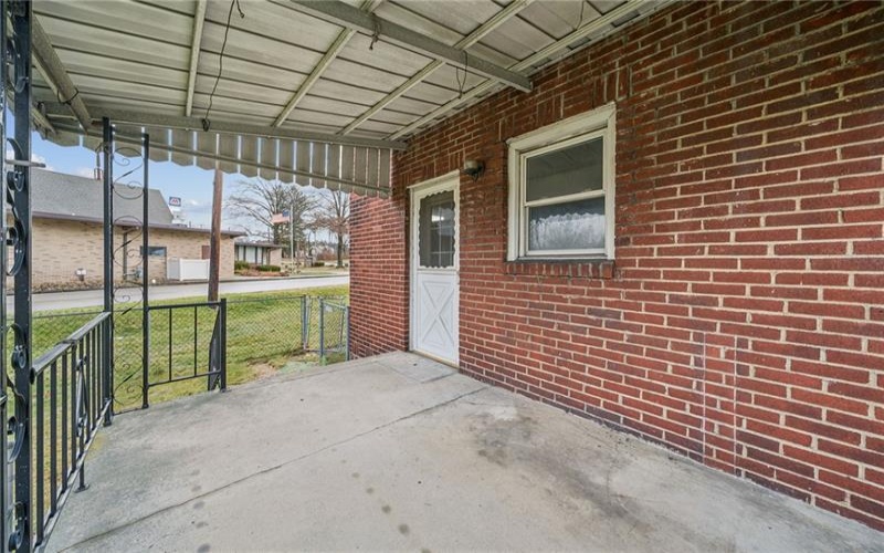 132 Pennsylvania, New Stanton, 15672, ,Commercial-industrial-business,For Sale,Pennsylvania,1735153