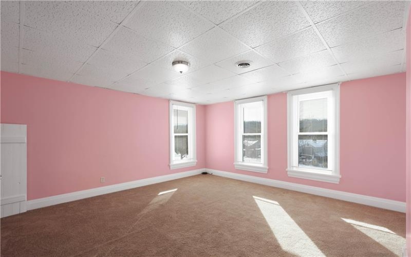19 Old Monongahela Pike, Eighty Four, 15330, 4 Bedrooms Bedrooms, 9 Rooms Rooms,2 BathroomsBathrooms,Residential,For Sale,Old Monongahela Pike,1746625