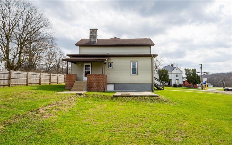 19 Old Monongahela Pike, Eighty Four, 15330, 4 Bedrooms Bedrooms, 9 Rooms Rooms,2 BathroomsBathrooms,Residential,For Sale,Old Monongahela Pike,1746625