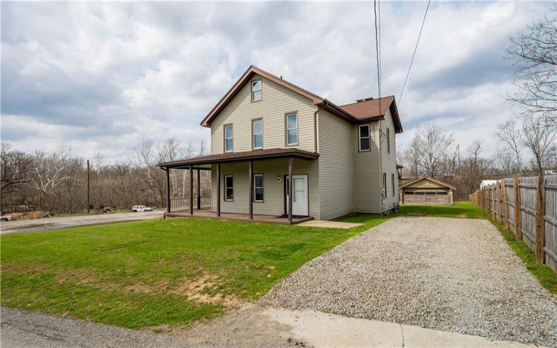 19 Old Monongahela Pike, Eighty Four, 15330, 4 Bedrooms Bedrooms, 9 Rooms Rooms,2 BathroomsBathrooms,Residential,For Sale,Old Monongahela Pike,1746625