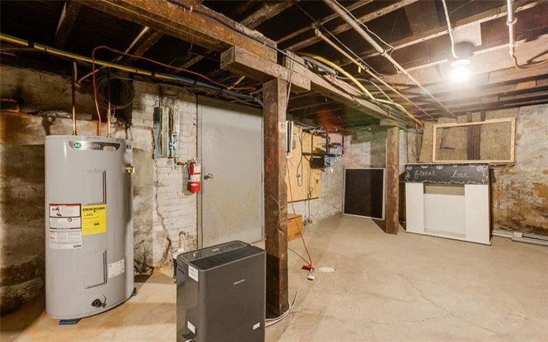 807 Ligonier St, Latrobe, 15650, ,Multi-unit,For Sale,Ligonier St,1744144