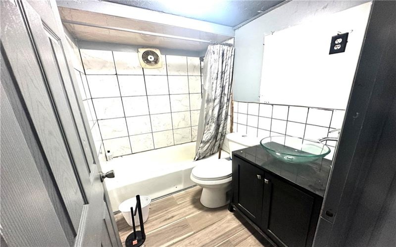 572 Alberts Dr, Monessen, 15062, 3 Bedrooms Bedrooms, ,1.1 BathroomsBathrooms,Residential,For Sale,Alberts Dr,1746659