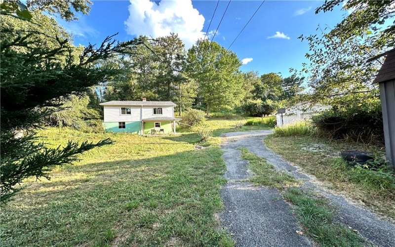 572 Alberts Dr, Monessen, 15062, 3 Bedrooms Bedrooms, ,1.1 BathroomsBathrooms,Residential,For Sale,Alberts Dr,1746659