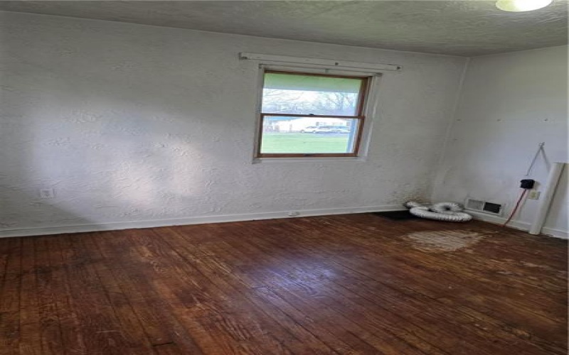 1356 Connellsville Rd, Lemont Furnace, 15456, 2 Bedrooms Bedrooms, ,1.1 BathroomsBathrooms,Residential,For Sale,Connellsville Rd,1745149