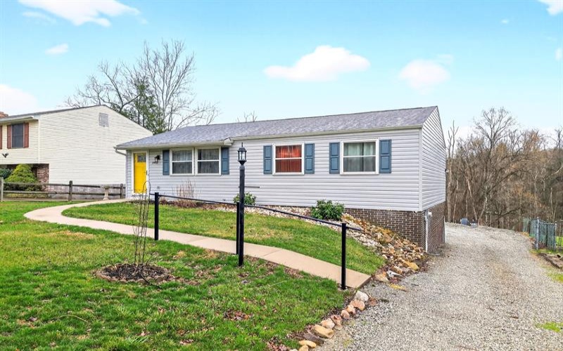1952 Colleen DRIVE, North Huntingdon, 15642, 3 Bedrooms Bedrooms, 10 Rooms Rooms,1 BathroomBathrooms,Residential,For Sale,Colleen,1744155