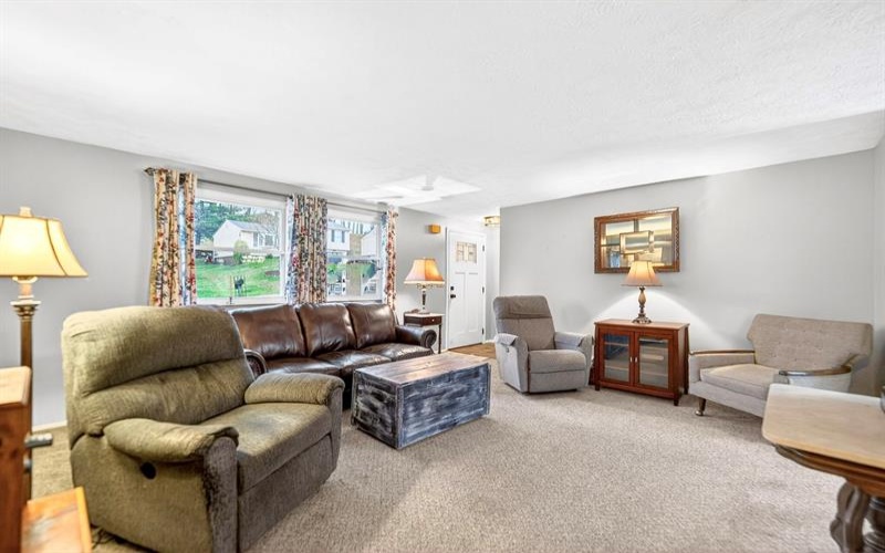 1952 Colleen DRIVE, North Huntingdon, 15642, 3 Bedrooms Bedrooms, 10 Rooms Rooms,1 BathroomBathrooms,Residential,For Sale,Colleen,1744155