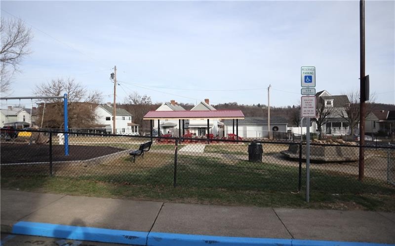 823 Crest Ave, Charleroi, 15022, 3 Bedrooms Bedrooms, 7 Rooms Rooms,1 BathroomBathrooms,Residential,For Sale,Crest Ave,1741470