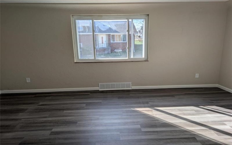 120 5th St, Youngwood, 15697, 3 Bedrooms Bedrooms, 6 Rooms Rooms,1.1 BathroomsBathrooms,Residential,For Sale,5th St,1747301