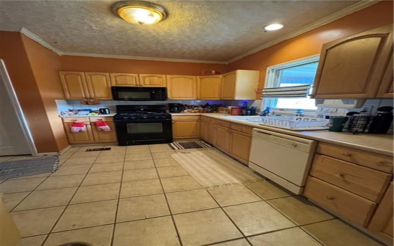 1121 5th Street, Westmoreland City, 15692, 2 Bedrooms Bedrooms, 7 Rooms Rooms,1.1 BathroomsBathrooms,Residential,For Sale,5th Street,1723559