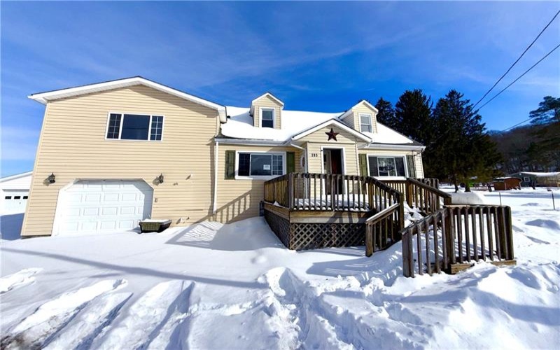 283 Line St, Central City, 15926, 4 Bedrooms Bedrooms, ,1 BathroomBathrooms,Residential,For Sale,Line St,1741502