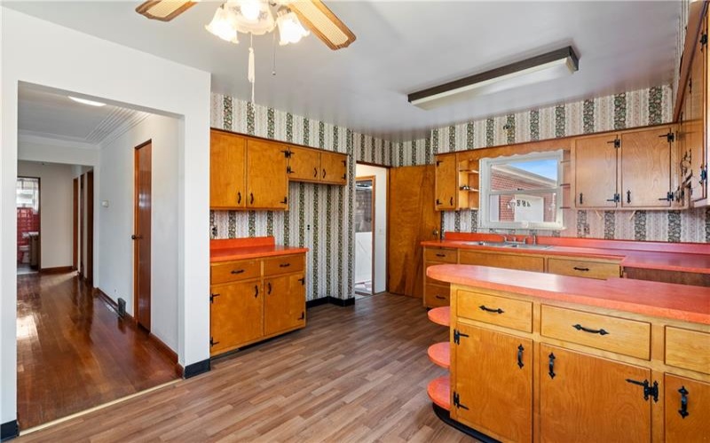 224 Eastern Dr, Lower Burrell, 15068, 3 Bedrooms Bedrooms, 7 Rooms Rooms,2 BathroomsBathrooms,Residential,For Sale,Eastern Dr,1746708