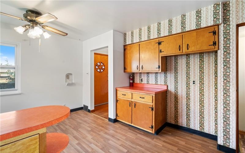 224 Eastern Dr, Lower Burrell, 15068, 3 Bedrooms Bedrooms, 7 Rooms Rooms,2 BathroomsBathrooms,Residential,For Sale,Eastern Dr,1746708