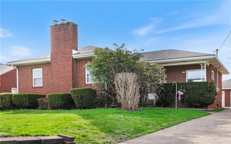 224 Eastern Dr, Lower Burrell, 15068, 3 Bedrooms Bedrooms, 7 Rooms Rooms,2 BathroomsBathrooms,Residential,For Sale,Eastern Dr,1746708