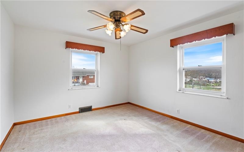 224 Eastern Dr, Lower Burrell, 15068, 3 Bedrooms Bedrooms, 7 Rooms Rooms,2 BathroomsBathrooms,Residential,For Sale,Eastern Dr,1746708