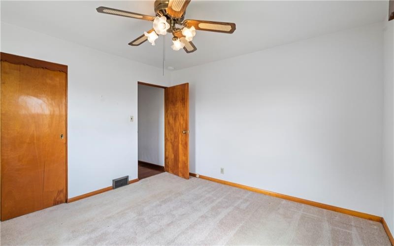 224 Eastern Dr, Lower Burrell, 15068, 3 Bedrooms Bedrooms, 7 Rooms Rooms,2 BathroomsBathrooms,Residential,For Sale,Eastern Dr,1746708