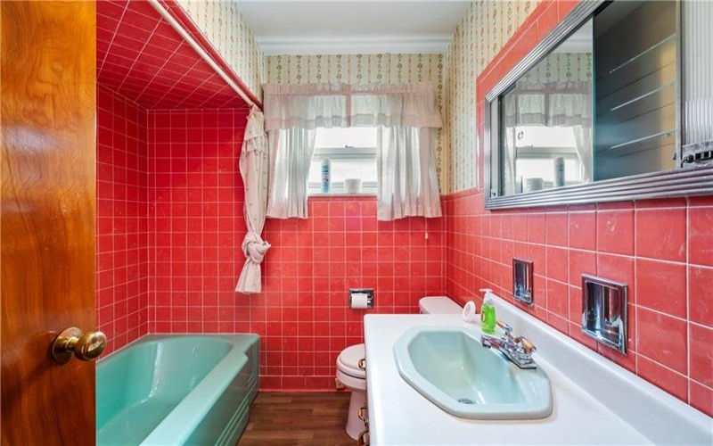 224 Eastern Dr, Lower Burrell, 15068, 3 Bedrooms Bedrooms, 7 Rooms Rooms,2 BathroomsBathrooms,Residential,For Sale,Eastern Dr,1746708