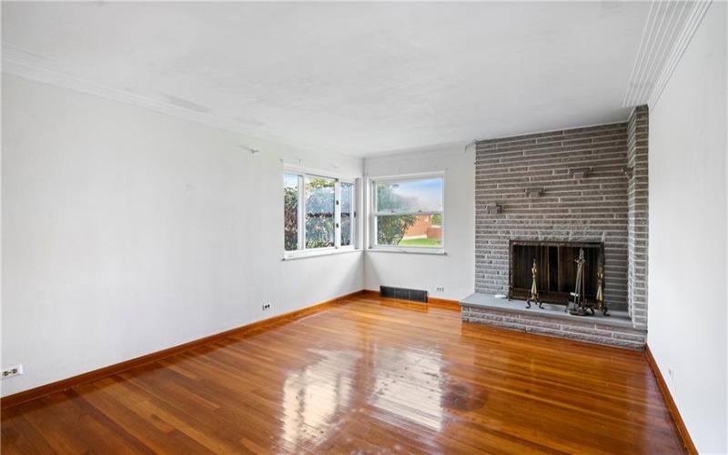 224 Eastern Dr, Lower Burrell, 15068, 3 Bedrooms Bedrooms, 7 Rooms Rooms,2 BathroomsBathrooms,Residential,For Sale,Eastern Dr,1746708