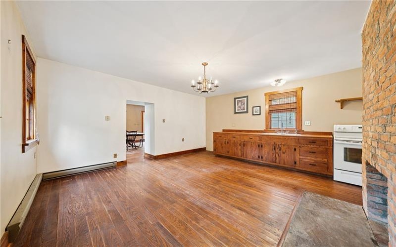 41 COLUMBIA ROAD, MONONGAHELA, 15063, 2 Bedrooms Bedrooms, 5 Rooms Rooms,1 BathroomBathrooms,Residential,For Sale,COLUMBIA ROAD,1723607
