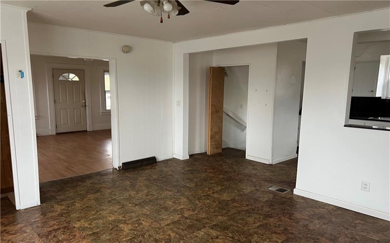 536 Patton Ave, Jeannette, 15644, 3 Bedrooms Bedrooms, 6 Rooms Rooms,1.1 BathroomsBathrooms,Residential,For Sale,Patton Ave,1735309