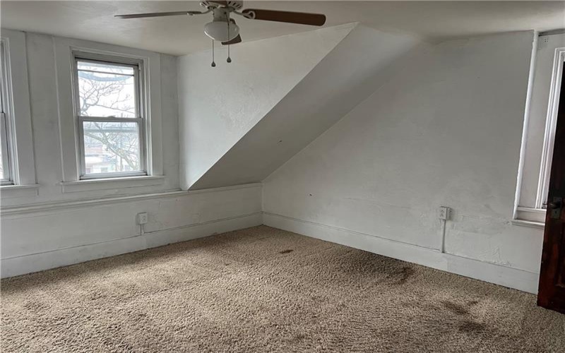 536 Patton Ave, Jeannette, 15644, 3 Bedrooms Bedrooms, 6 Rooms Rooms,1.1 BathroomsBathrooms,Residential,For Sale,Patton Ave,1735309