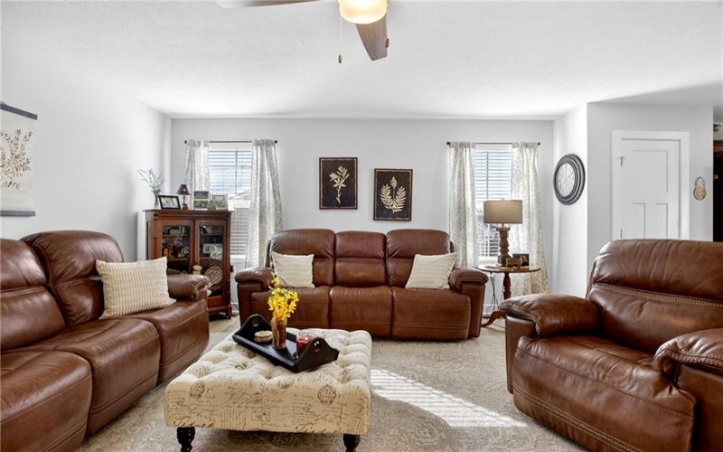 105 Horseshoe Loop, Washington, 15301, 3 Bedrooms Bedrooms, 9 Rooms Rooms,2 BathroomsBathrooms,Residential,For Sale,Horseshoe Loop,1746741