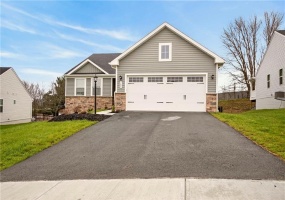 105 Horseshoe Loop, Washington, 15301, 3 Bedrooms Bedrooms, 9 Rooms Rooms,2 BathroomsBathrooms,Residential,For Sale,Horseshoe Loop,1746741