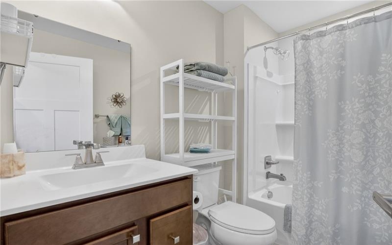 105 Horseshoe Loop, Washington, 15301, 3 Bedrooms Bedrooms, 9 Rooms Rooms,2 BathroomsBathrooms,Residential,For Sale,Horseshoe Loop,1746741