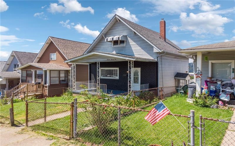 1625 Taylor Ave, New Kensington, 15068, 2 Bedrooms Bedrooms, ,1.1 BathroomsBathrooms,Residential,For Sale,Taylor Ave,1735329