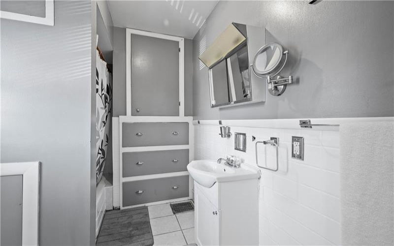 1276 Willowbrook Road, Rostraver Township, 15012, 3 Bedrooms Bedrooms, ,1.1 BathroomsBathrooms,Residential,For Sale,Willowbrook Road,1723700
