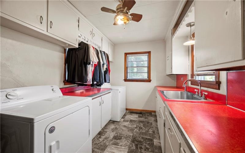 1276 Willowbrook Road, Rostraver Township, 15012, 3 Bedrooms Bedrooms, ,1.1 BathroomsBathrooms,Residential,For Sale,Willowbrook Road,1723700