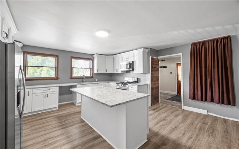 1276 Willowbrook Road, Rostraver Township, 15012, 3 Bedrooms Bedrooms, ,1.1 BathroomsBathrooms,Residential,For Sale,Willowbrook Road,1723700