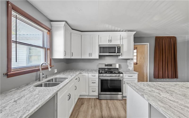 1276 Willowbrook Road, Rostraver Township, 15012, 3 Bedrooms Bedrooms, ,1.1 BathroomsBathrooms,Residential,For Sale,Willowbrook Road,1723700
