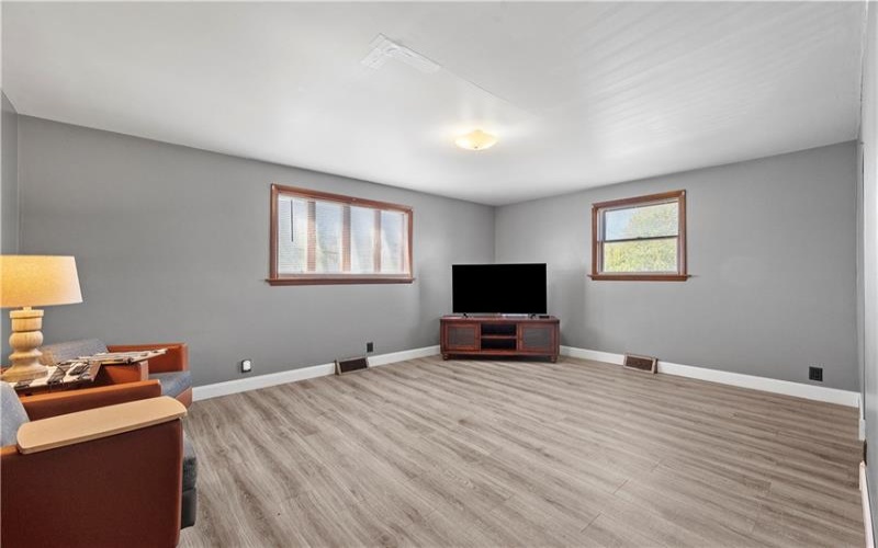 1276 Willowbrook Road, Rostraver Township, 15012, 3 Bedrooms Bedrooms, ,1.1 BathroomsBathrooms,Residential,For Sale,Willowbrook Road,1723700